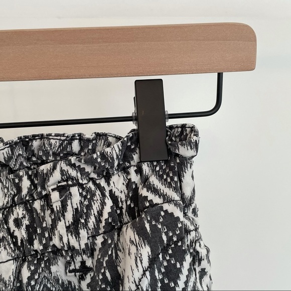 American Eagle Soft Aztec Dressy Shorts Black White Stretchy Pockets Southwest - Picture 3 of 5